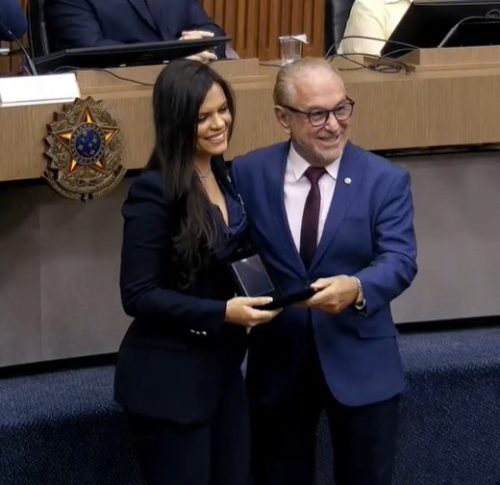 Sessao-Solene-Camara-e-Homenagem-a-Priscila-Bezerra-2 (1)